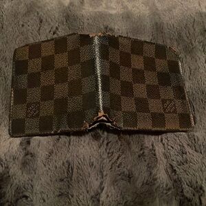 Louis Vuitton bi fold Daimier ebene wallet